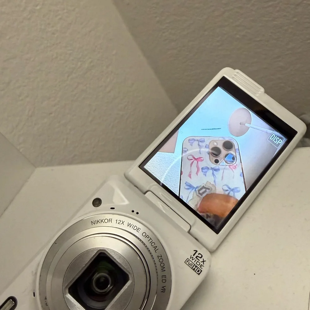 Nikon Coolpix s6900